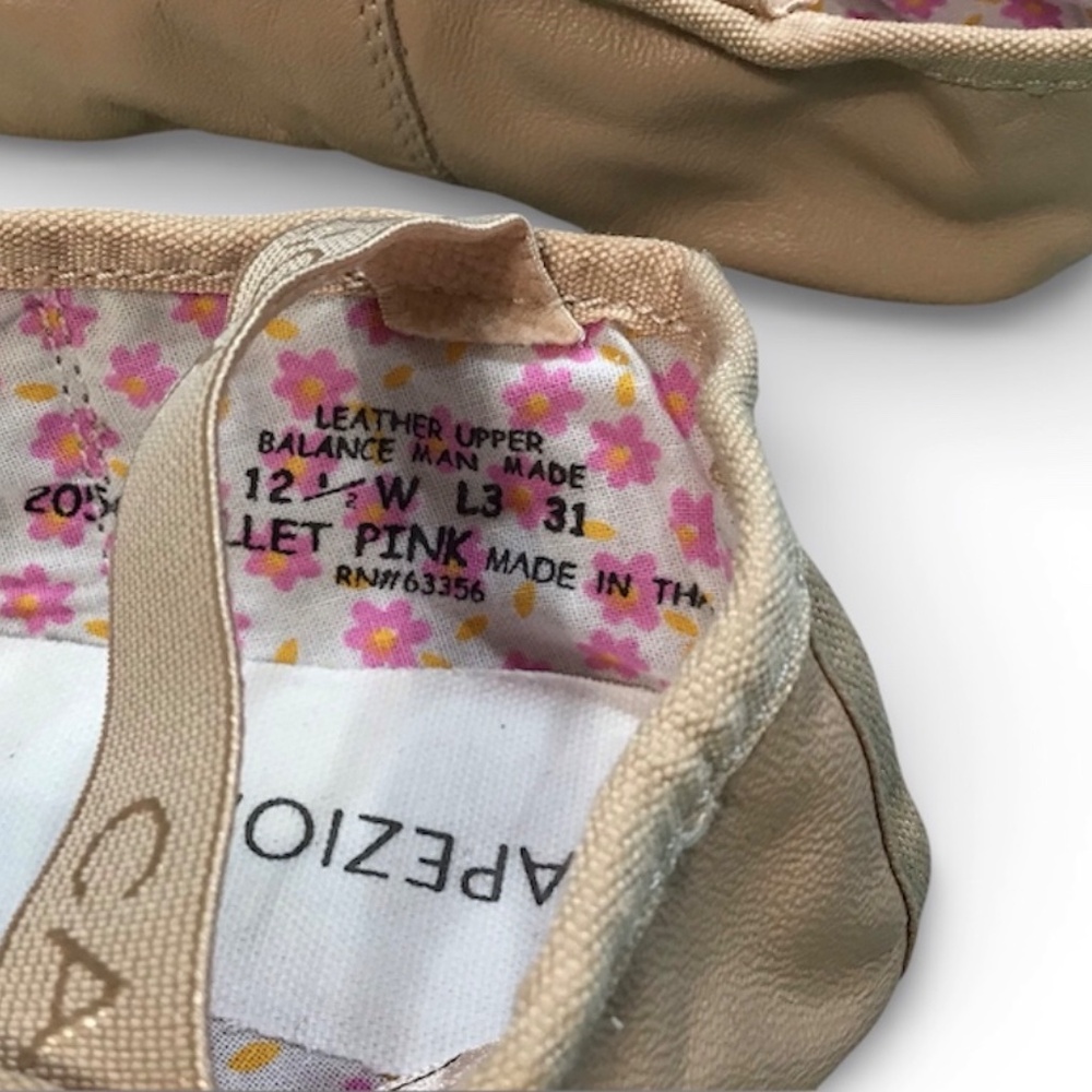 Capezio Daisy Ballet Shoe Child - 205C Full Sole Ballet Shoes - Size 12 1/2 W - Picture 8 of 9